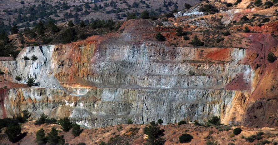 Abandoned copper working on the Green Line near the Χeros Valley