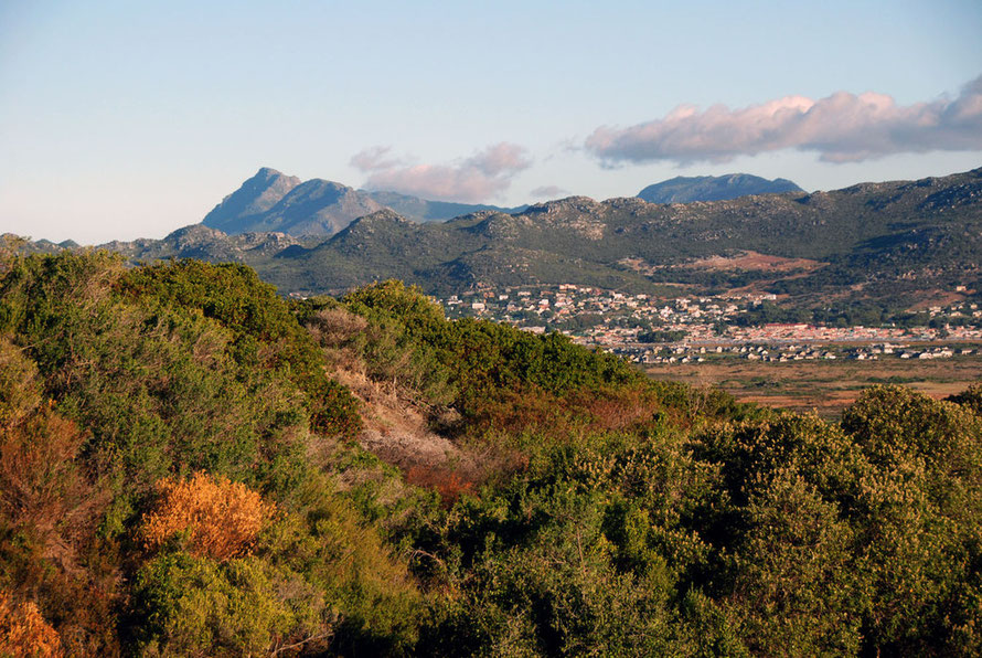 Housing developments in the Cape Peninsula hills between Simon's Town and Komertjie