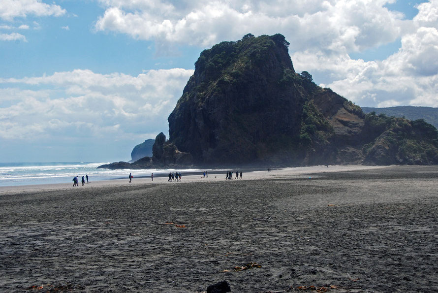 The spectacular Lion Rock at Piha from the south end of the beach.