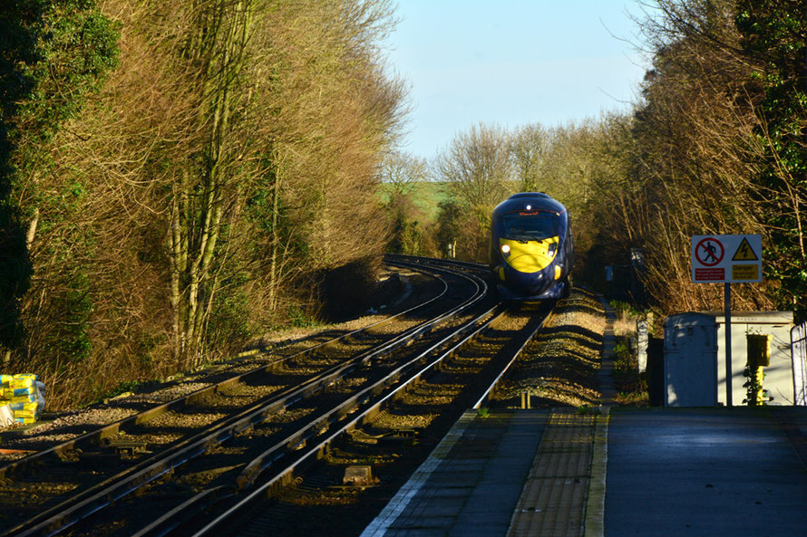 The Victoria Pendleton coming into Martin Mill station. Two people on the platform and me. 1hr 10mins to London on an off-peak £19 return fare. What's not to like. 