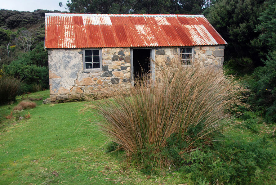 Lewis Ackers and Mary Pi's stone house built in 1863 from granite quarried and shipped by Acker from the New River district on the other side of the Foveaux Strait (see Te Ara Biography).