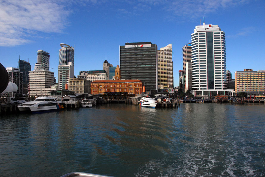 Leaving Auckland on the Tiritiri Ritangi ferry.