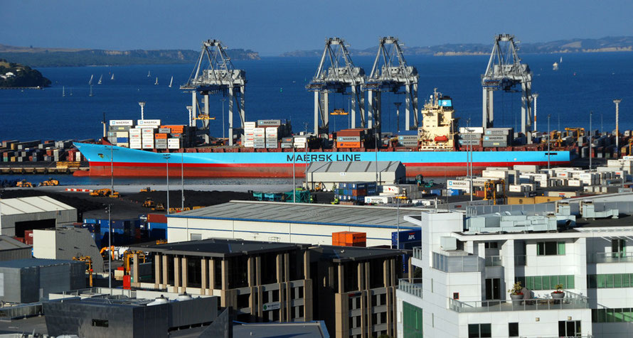 Another beautiful day, another container ship in the Auckland termnal with Rangitoto Island and Motutapa Islands on the left and Waiheke and the distant Coromandel Peninsula on the right. 