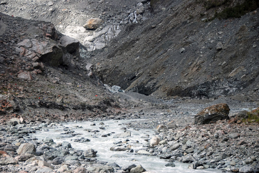 TThe devastation at the foot of the Fox Glacier: riversin Westland have among the highest sediment loads in the world.