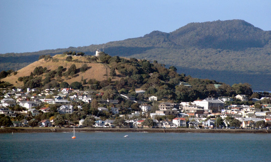 Auckalnd has 50 volcanic cones - here is Maungauika in Devonport and the 600 year old shield volcano of Rangitoto Island with its big expanse of pohutukawa forests.