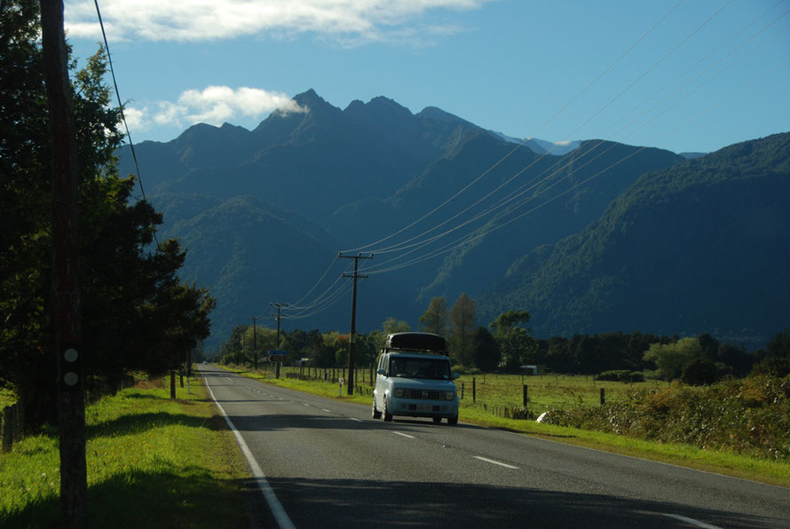 The sky clear and the traffic sparse: State Highway 6 heading to Whataroa and Hokitika.