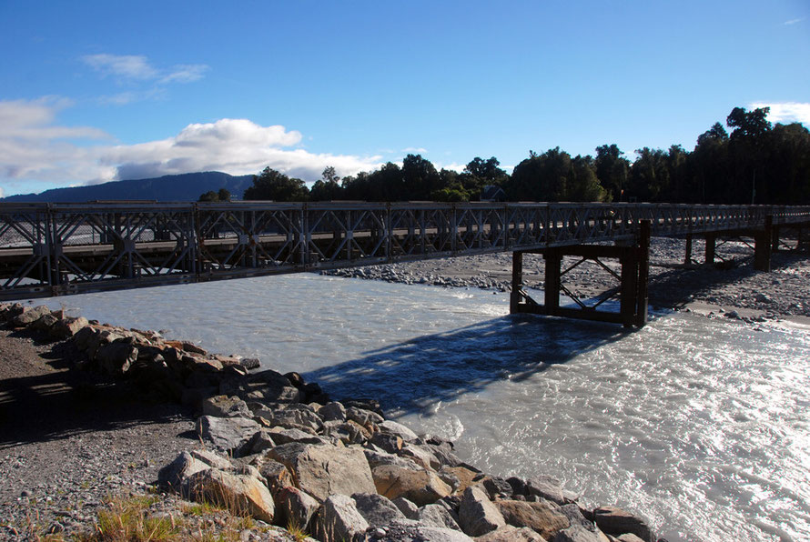 The main highway bridge across the Waiho River at Franz Josef Glacier April 2014. See the same bridge under flood conditions belowThe main highway bridge across the Waiho River at Franz Josef Glacier 