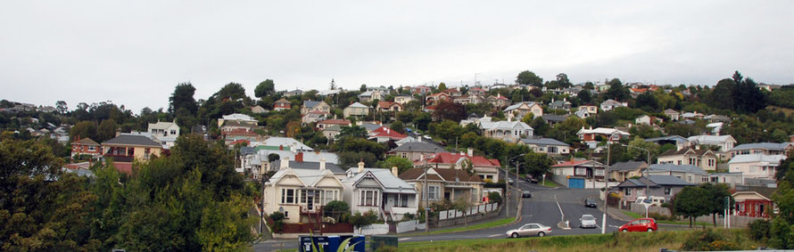 The extensive suburbs of South Dunedin: costorphine and Calton HillThe extensive suburbs of South Dunedin with Edinburgh names:  Costorphine and Calton Hill