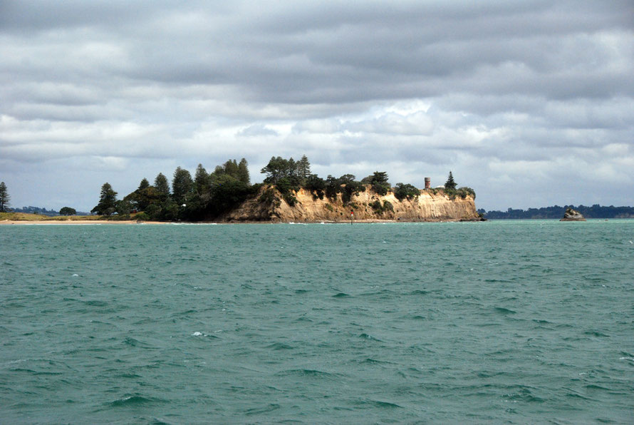 Close up of the cliffs at the southern end of Te-Motu-a-Ihenga/Motuihe Island in the Hauraki Gulf. 