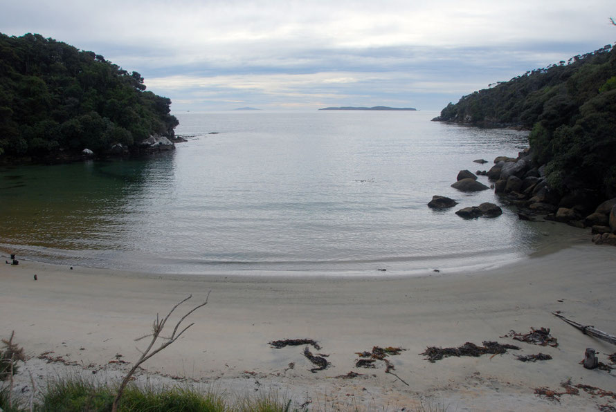 Harrolds Bay on Ackers Point, site of the first stone house on Stewart Island.