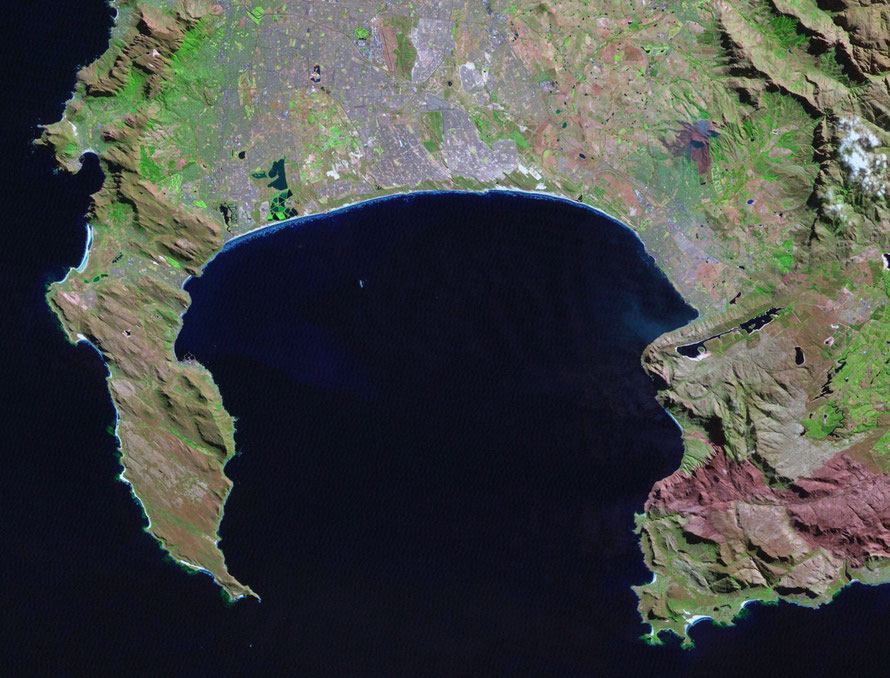 Landsat image of Cape Peninsula and False Bay (http://landsat.gsfc.nasa.gov)