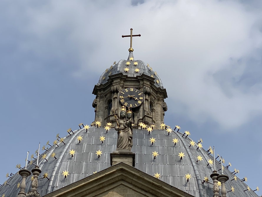 Scherpenheuvel - Basiliek van Onze-Lieve-Vrouw - 298 zevenpuntige sterren - ThP 230629