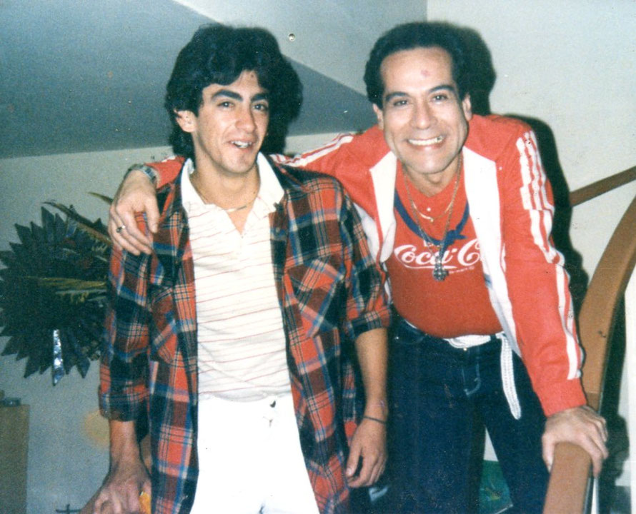 UN INTIMO AMIGO RODOLDO CENTENO, PUDO SER UN EXPLENDIDO PINTOR Y ESCULTOR EN MI CUMPLEAÑOS...