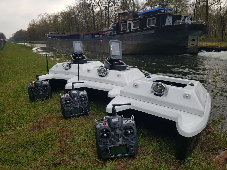 XR310,Toslon XR500,XR500 autopilot. Carp Pilot pro,onderwatercamera,Ultimate Stealth Cam Dubbele,Toslon,TF520,Ultimate Stealth cam,voerboten,baitboats,visvinder,fishfinder,visvinders,Toslon TF740,karper,Raymarine pro5,3DCarps ,voerboot,xr500