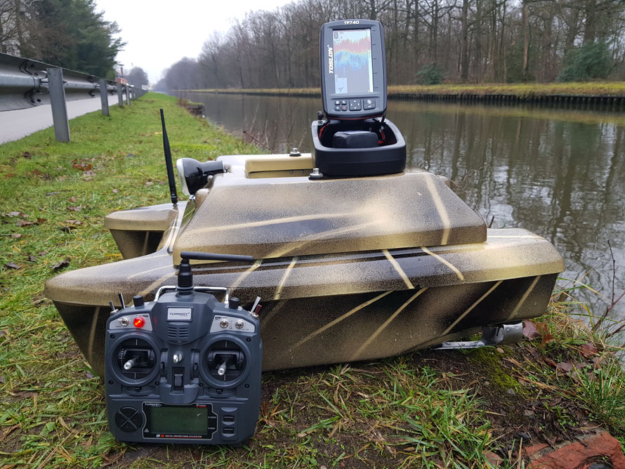 Toslon TF740 onderwatercamera Ultimate Stealth dubbele Cam voerboten baitboats visvinder fishfinder visvinders   Toslon TF640 Toslon TF750 Big Spotter karper carp  karpers Raymarine pro 5 3D Carps  voerboot kopen voerboten Ultimate Stealth Cam