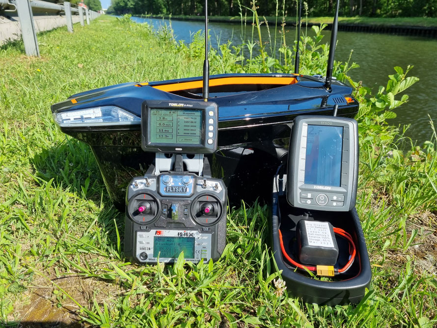 Toslon TF750 onderwatercamera Ultimate Stealth dubbele Cam voerboten baitboats visvinder fishfinder visvinders   Toslon TF640 Toslon TF740 Big Spotter karper carp  karpers Raymarine pro 5 3D Carps  voerboot kopen voerboten Ultimate Stealth Cam