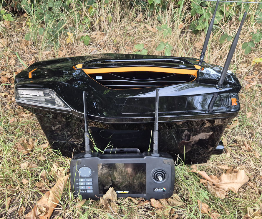 Voerboot - Voerboten - Baitboats - Baitboat- Pulse Bleu - Pulse Red - pulse Black - XR310 Toslon XR500 - autopilot - Carppilot pro - onderwatercamera - Toslon TF520 - visvinder - Fishfinders - visvinders - ToslonTF740 - karpervisser - Raymarine pro5
