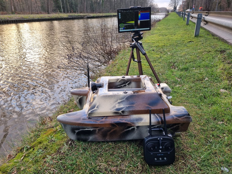 Huur Voerboot Voerboten Baitbaots Baitbaot Pulse Bleu Pulse Red pulse Black XR310 Toslon XR500 autopilot Carppilot pro onderwatercamera Toslon TF520 visvinder Fishfinders visvinders ToslonTF740 karpervisser Raymarine pro5 3DCarps karper huren voerboot