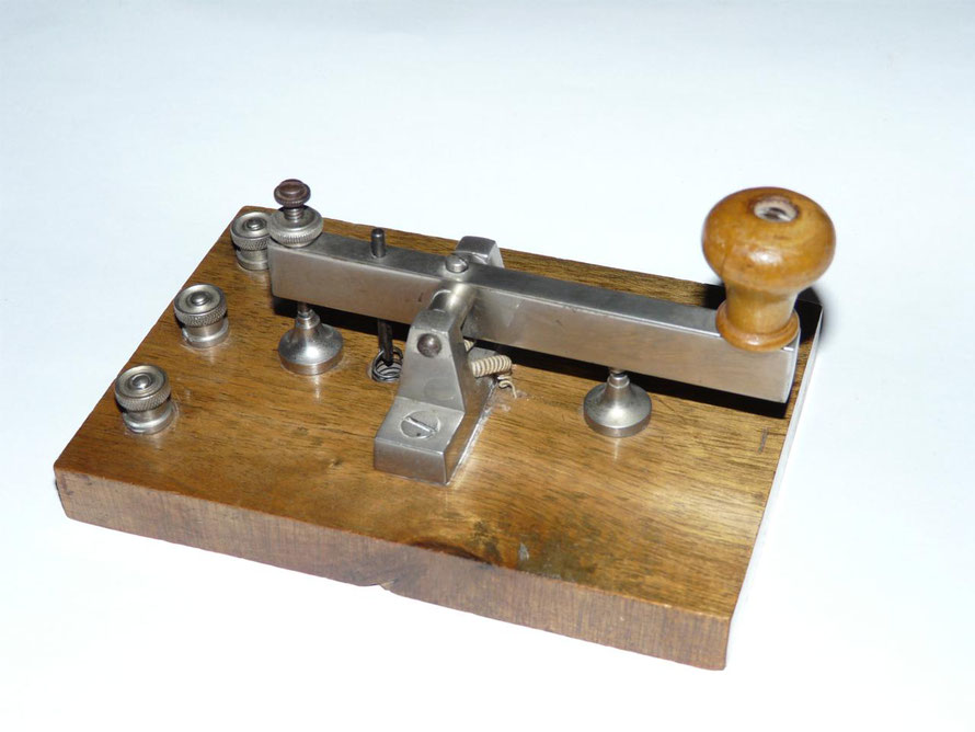 German - Morse Key. Made by E. leybold's Nachfolger A.G. Koln Bayental. 