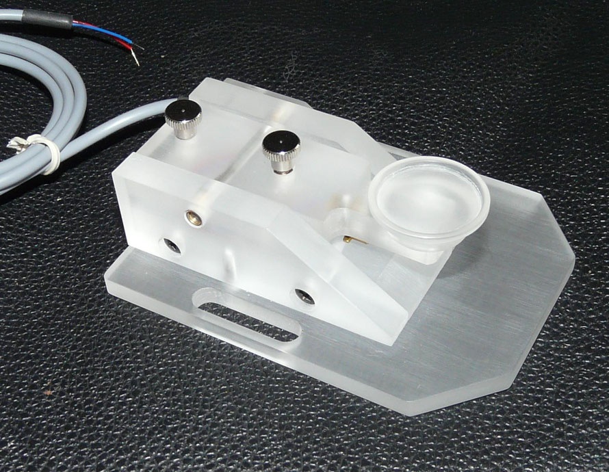 Hand made telegraph key by Hans PE1ECO. This key has been made of polycarbonate.