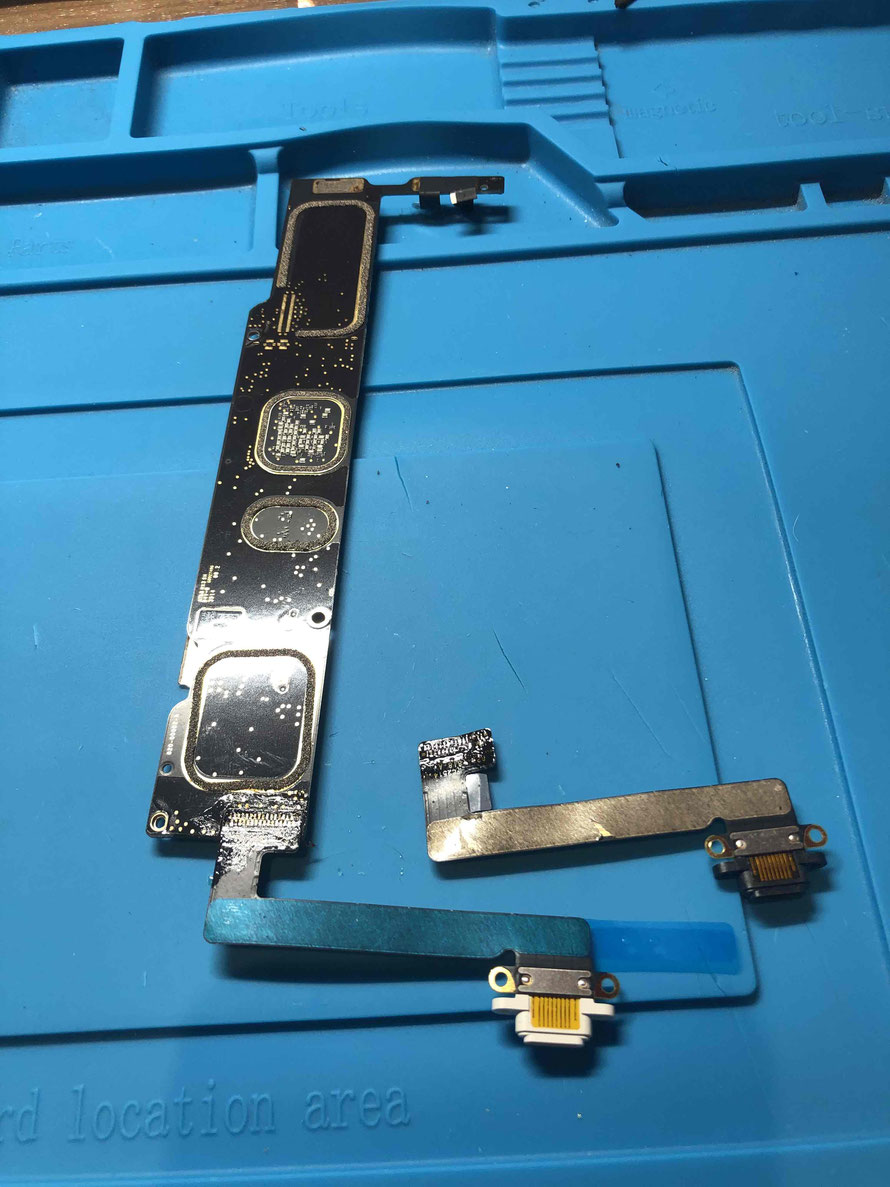 広島のiPhone修理店・ミスターアイフィクスでは、iPadmini3のドックコネクター修理をどこよりもお安く提供させていただいています。