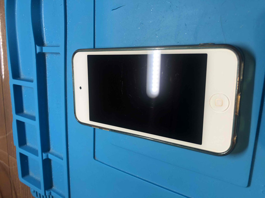 広島のiPhone修理店・ミスターアイフィクスでは、iPodTouchのバッテリー交換をどこよりもお安く提供させていただいています。