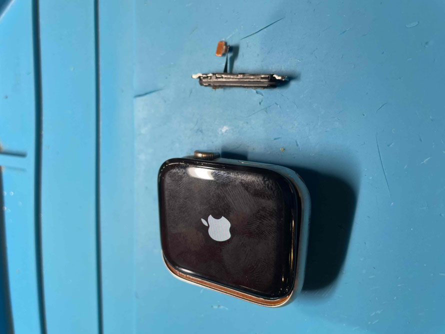 広島のiPhone修理店・ミスターアイフィクスでは、AppleWatchのバッテリー交換をどこよりもお安く提供させていただいています。