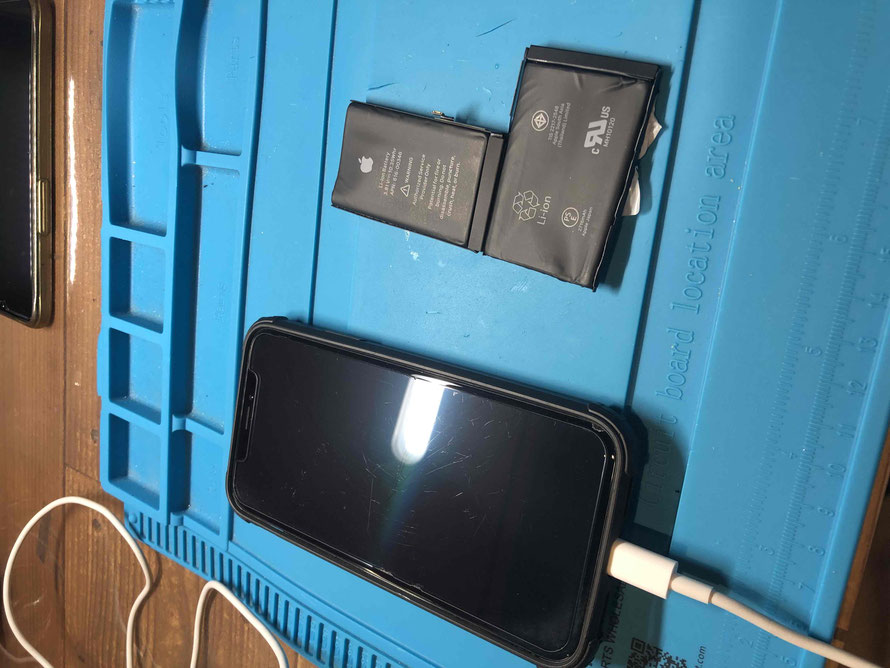 広島のiPhone修理店・ミスターアイフィクスでは、iPhoneXのバッテリー交換をどこよりもお安く提供させていただいています。