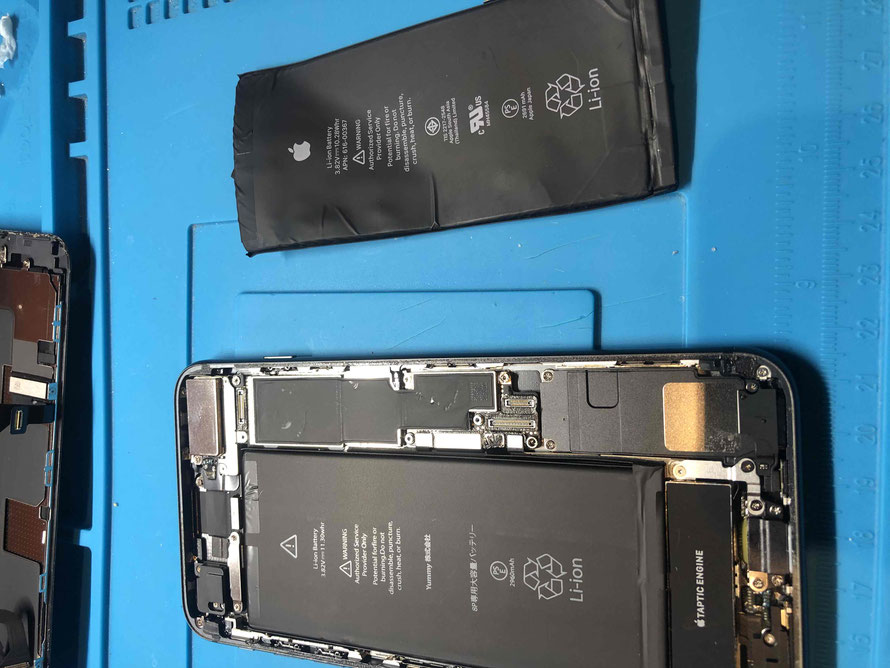 広島のiPhone修理店・ミスターアイフィクスでは、iPhone8+のバッテリー交換をどこよりもお安く提供させていただいています。