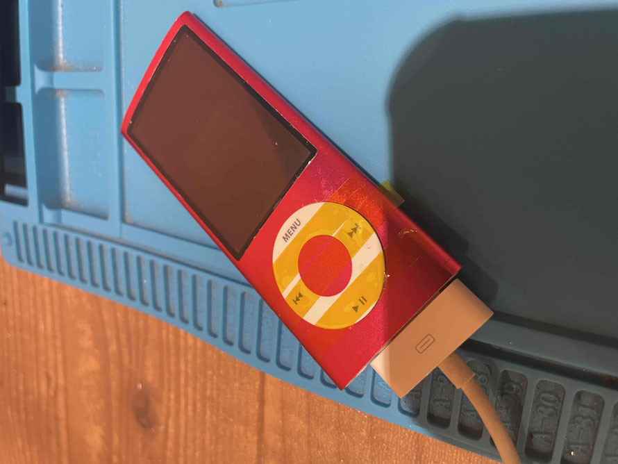 広島のiPhone修理店・ミスターアイフィクスでは、iPodnanoのバッテリー交換をどこよりもお安く提供させていただいています。
