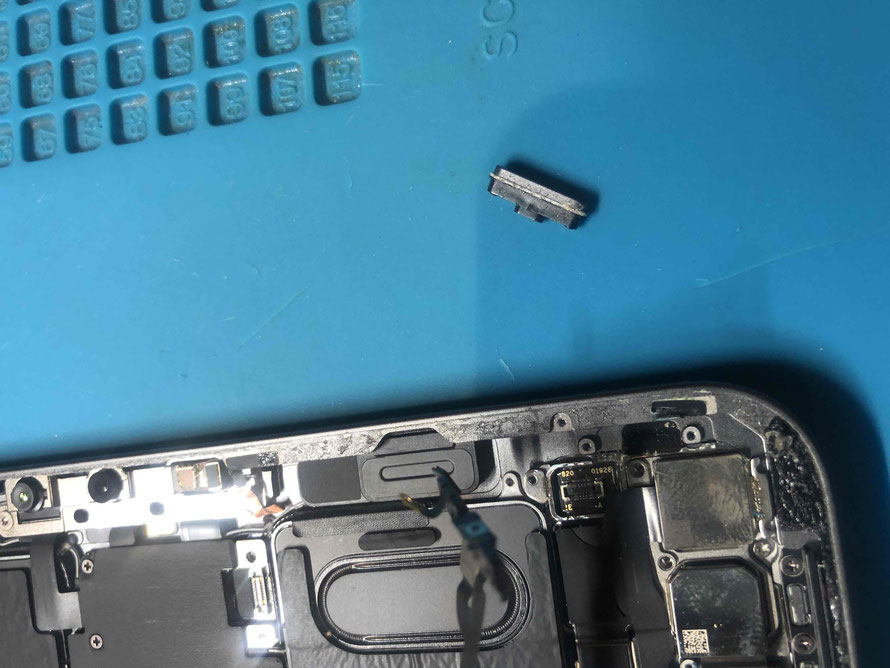広島のiPhone修理店・ミスターアイフィクスでは、iPadPro11のスリープボタン修理をどこよりもお安く提供させていただいています。