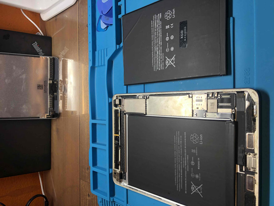 広島のiPhone修理店・ミスターアイフィクスでは、iPadmini4のバッテリー交換をどこよりもお安く提供させていただいています。