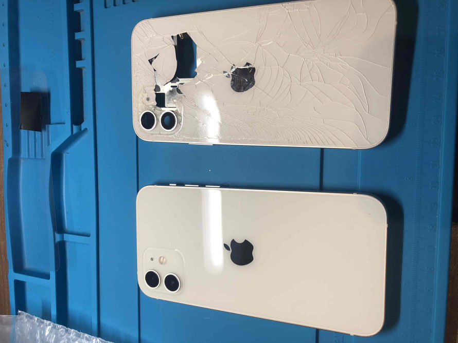 広島のiPhone修理店・ミスターアイフィクスでは、iPhone12のバックパネル修理をどこよりもお安く提供させていただいています。