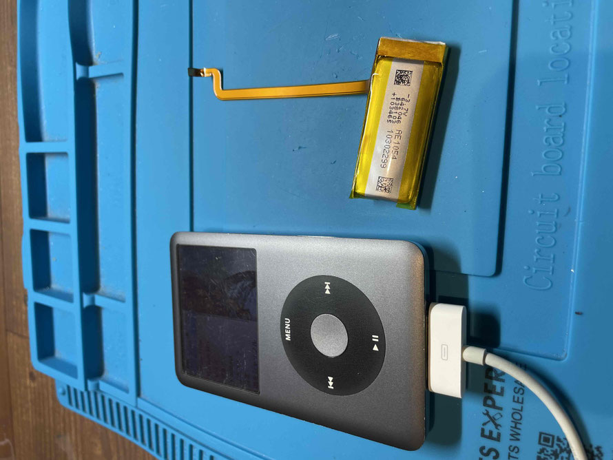 広島のiPhone修理店・ミスターアイフィクスでは、iPodClassicのバッテリー交換をどこよりもお安く提供させていただいています。