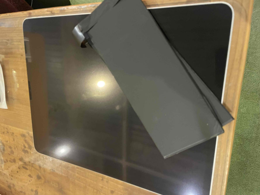 広島のiPhone修理店・ミスターアイフィクスでは、iPadPro12.9のバッテリー交換をどこよりもお安く提供させていただいています。