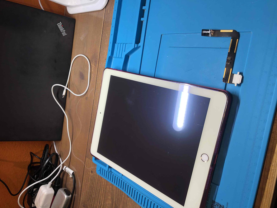広島のiPhone修理店・ミスターアイフィクスでは、iPad5のバッテリー交換をどこよりもお安く提供させていただいています。