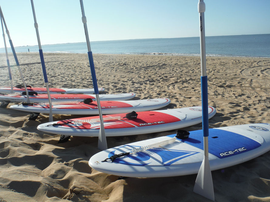 SUP et Stand Up en location à WaterFun, La Tranche-sur-mer, plage porte des Îles en route pour les sensation de glisse et balade 