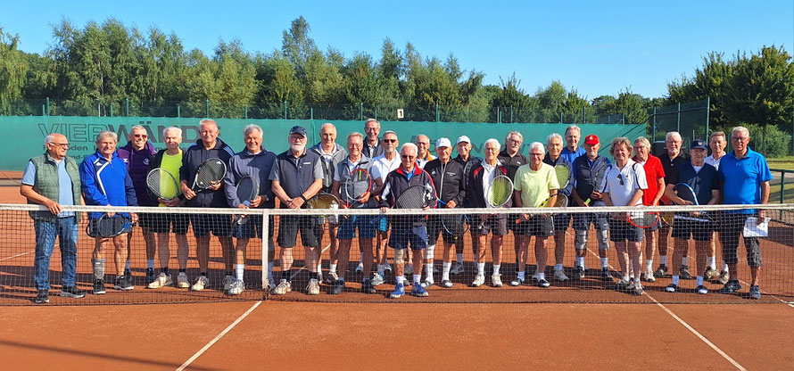Gruppenfoto mit allen Teilnehmern