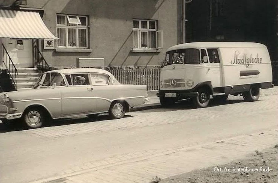 Der Mercedes L 319 wurde von 1955-1968 gebaut und hat damals auch das Lauenförder Leben begleitet, hier Kfm. Henke.