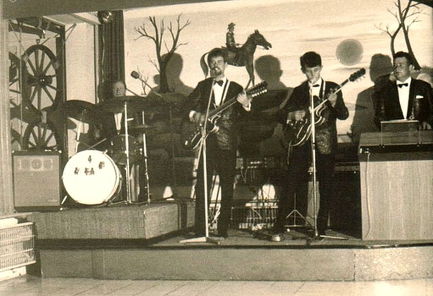 1966 in der Burgschänke Beverungen (besser bekannt als „Schuppen“, Forum, Pascha) 