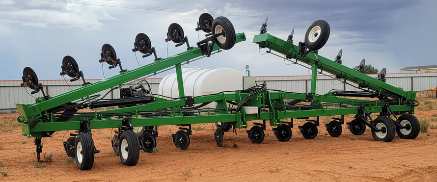 SM Fab Fertilizer Applicator