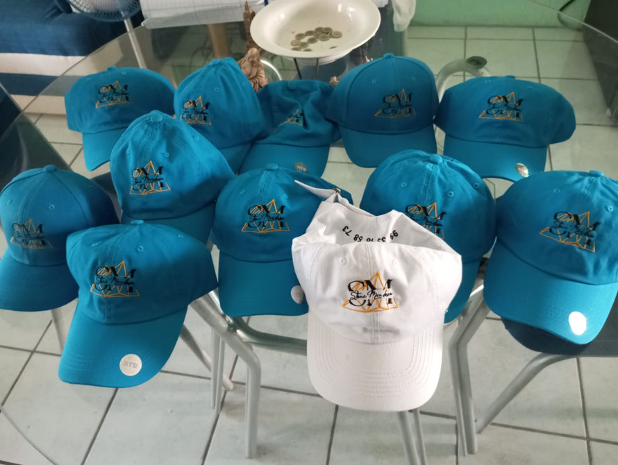GORRAS BORDADAS