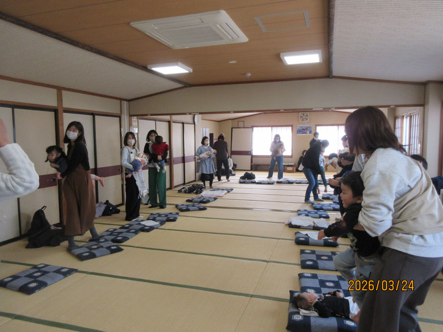 意欲が育つには、何か新しくできたときほめてあげる→ドーパミンという達成感や充実感、喜びを感じるホルモンが出る→するとまた同じ行動をとりたくなる→結果、意欲が育ちまたやってみようという気持になるという流れなのだそうです