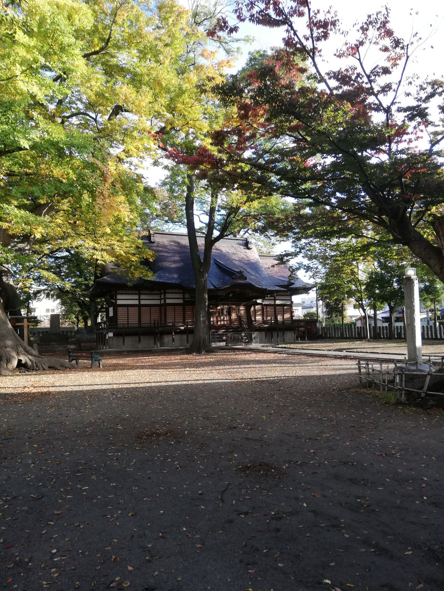 No 965 嵐 相葉さん が神社に御祈願とありました 神社やお寺は全国に８万ぐらいあって コンビニの約６万よりも多い わらべうたは平和の匂いがした