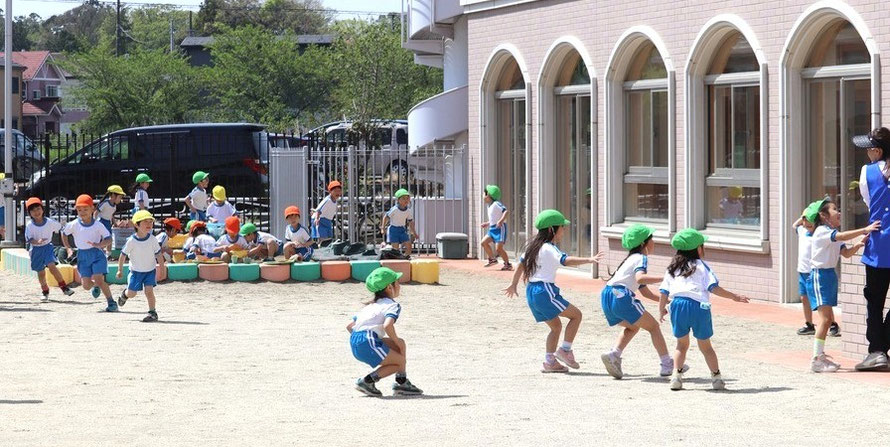東岩槻幼稚園外遊び