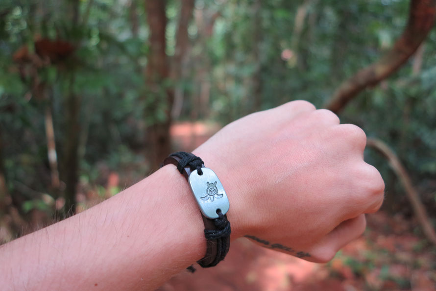 ein wundervolles Armband für umgerechnet 2 Euro. Bezahlt mit Vertrauenskasse.