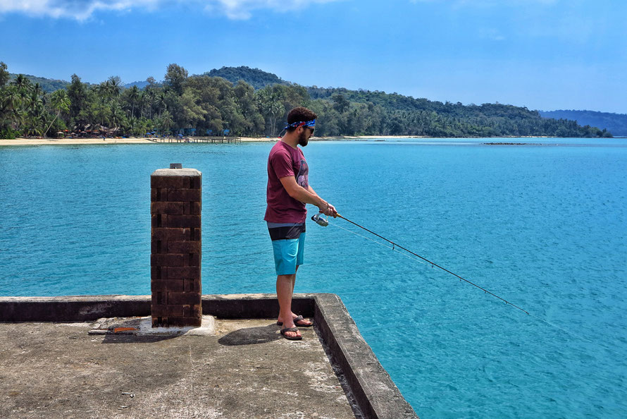 Dustin Does Fishing - leider vergeblich. Aber cool war es trotzdem!