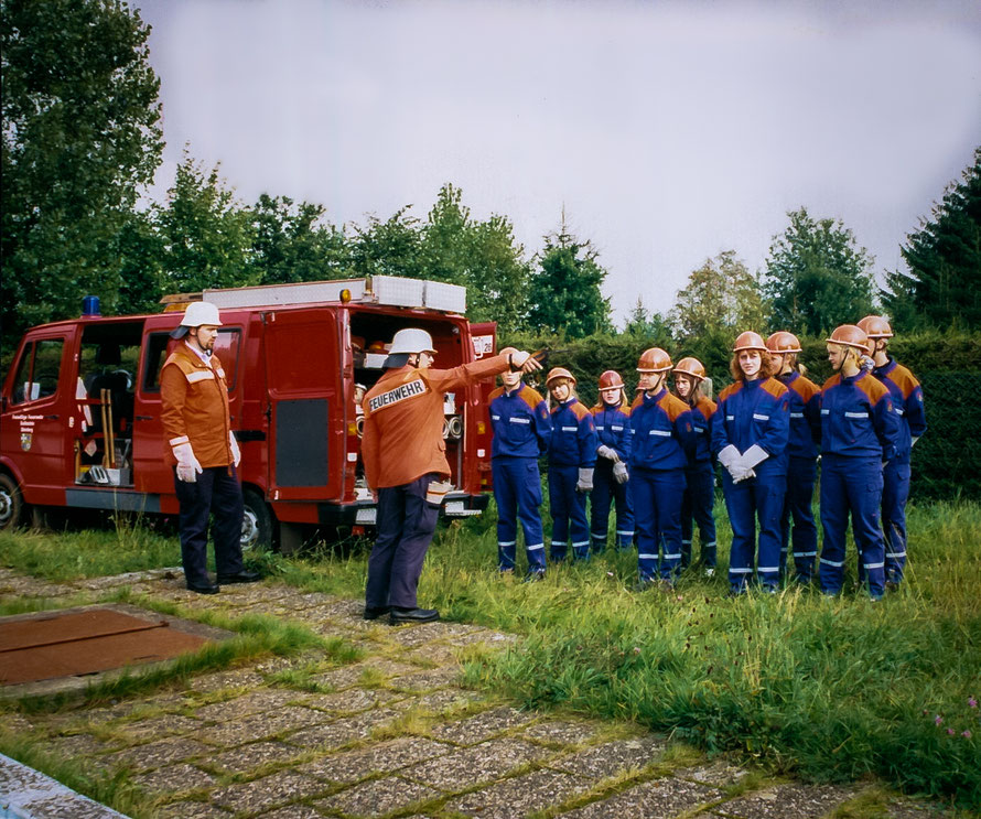 Jugendfeuerwehrübung am Brandweiher 1998