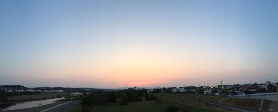 Sunset panorama view from Tama Ohashi Bridge Tokyo Akishima Tama River walking tourist spot TAMA Tourism Promotion - Visit Tama　多摩大橋からのサンセット　パノラマ画像　東京都昭島市　多摩川　夕日　散策　観光スポット　多摩観光振興会