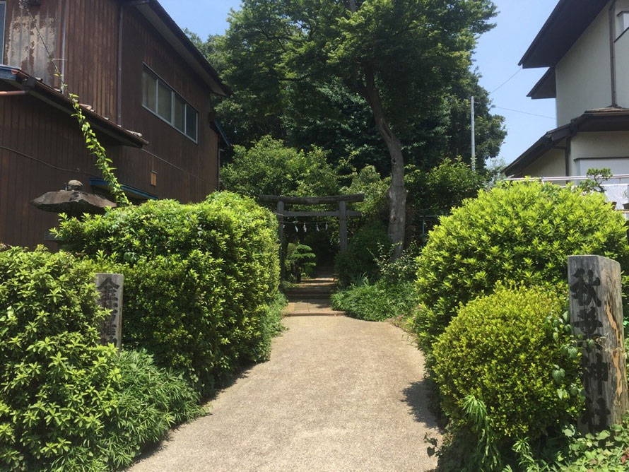 Entrance of Mt. Konpira Tokyo Tachikawa mountain shrine historical tourist spot TAMA Tourism Promotion - Visit Tama　金比羅山入口　東京都立川市　山　神社　歴史　観光スポット　多摩観光振興会